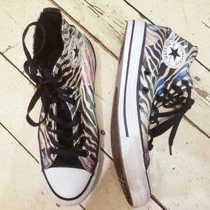 GUC Converse Chuck Taylor sneakers.  Size 10